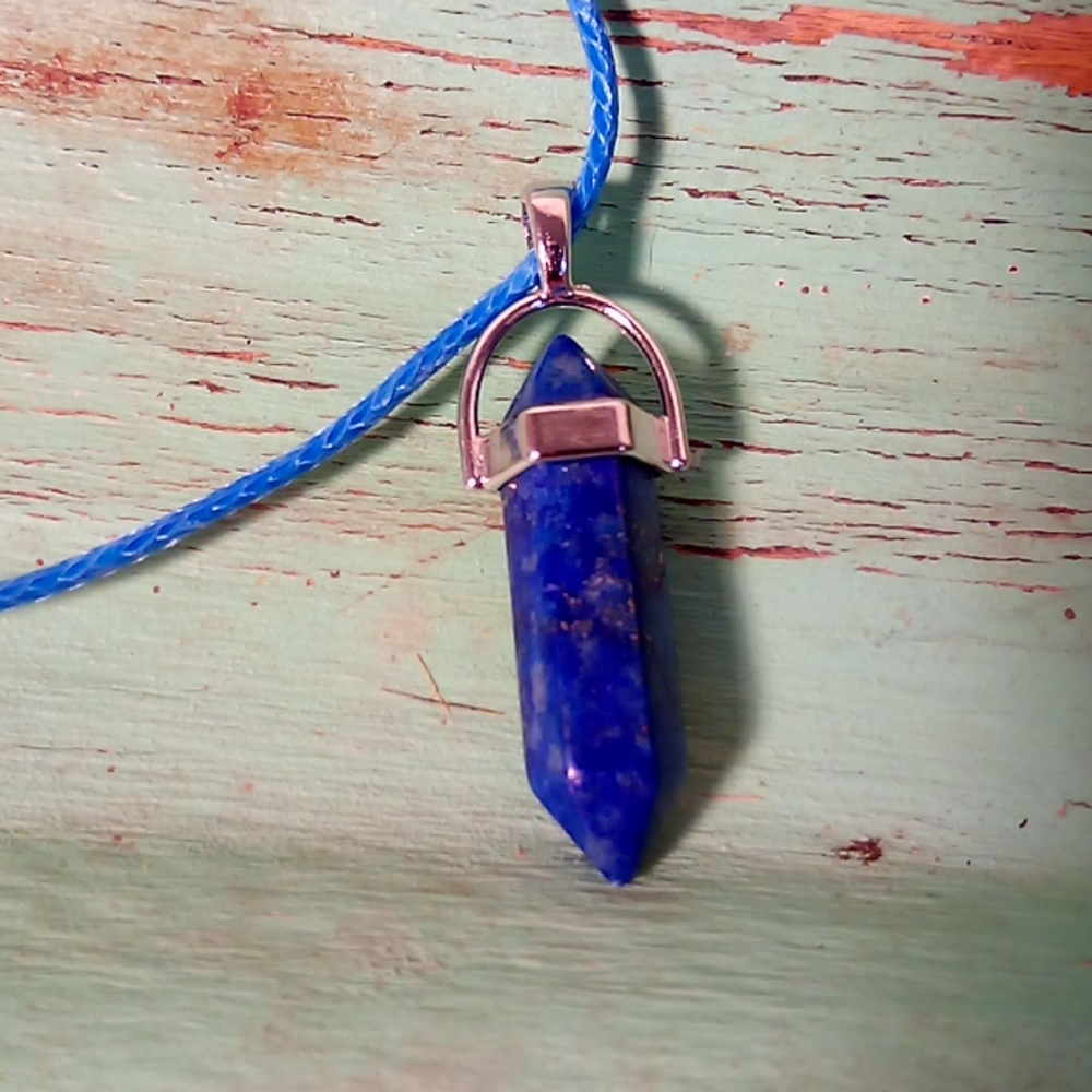Hexagonal healing crystals necklaces - Picture 10 of 11
